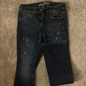 Universal Thread Women’s Dark Wash Straight Leg Jeans with Subtle Distressing